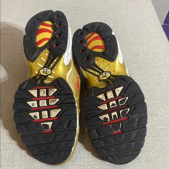 Nike Air Max Plus TN BG Metallic Gold Red Reflective AR0259-700 Youth US Size 7Y - Picture 3 of 12